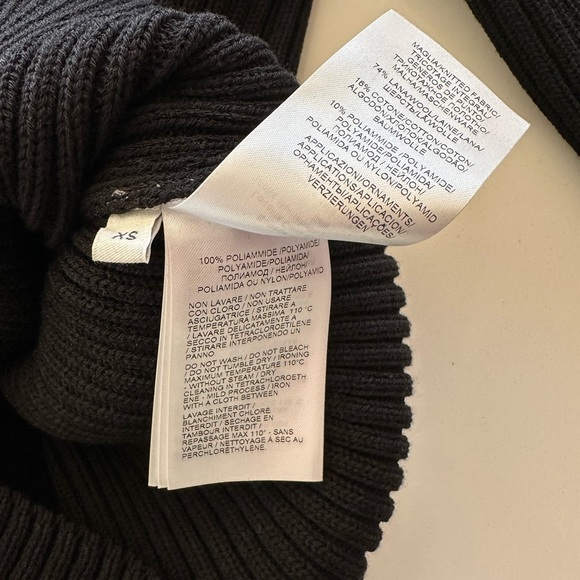 Bottega Veneta Pre-Fall20 Utility Turtleneck - Picture 8 of 8